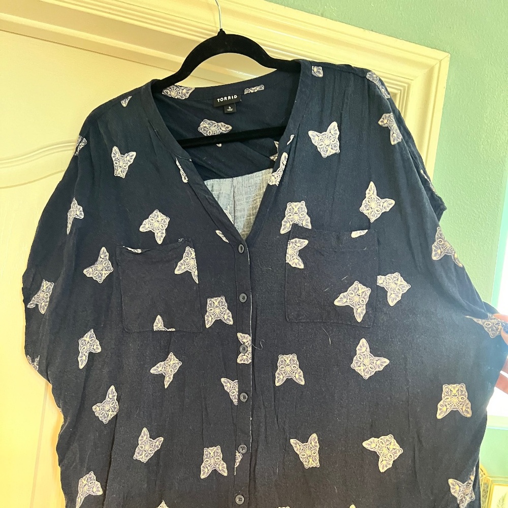 Torrid print dog cute top size 3/22/3x